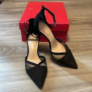 New in box cute black dress mid-level heels